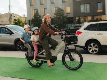 Urban Arrow Enters Longtail Segment with New Breeze E-Cargo Bike
